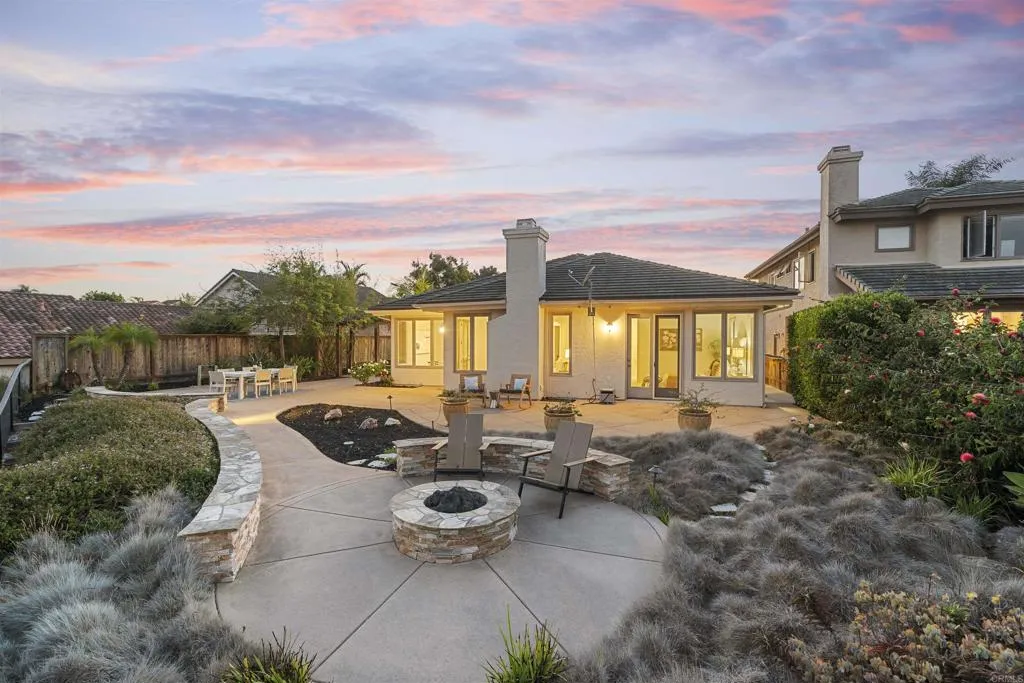 https://cdn.realtyfeed.com/cdn/127/306560626/8ee7a2ad88b682cf19a5a62a4770c985.webp