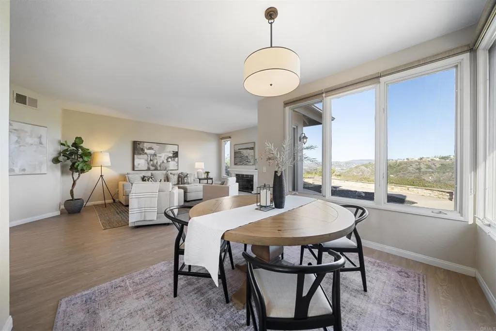 https://cdn.realtyfeed.com/cdn/127/306560626/b5902690e4c54cf2dbb0d1b3f1a936fb.webp