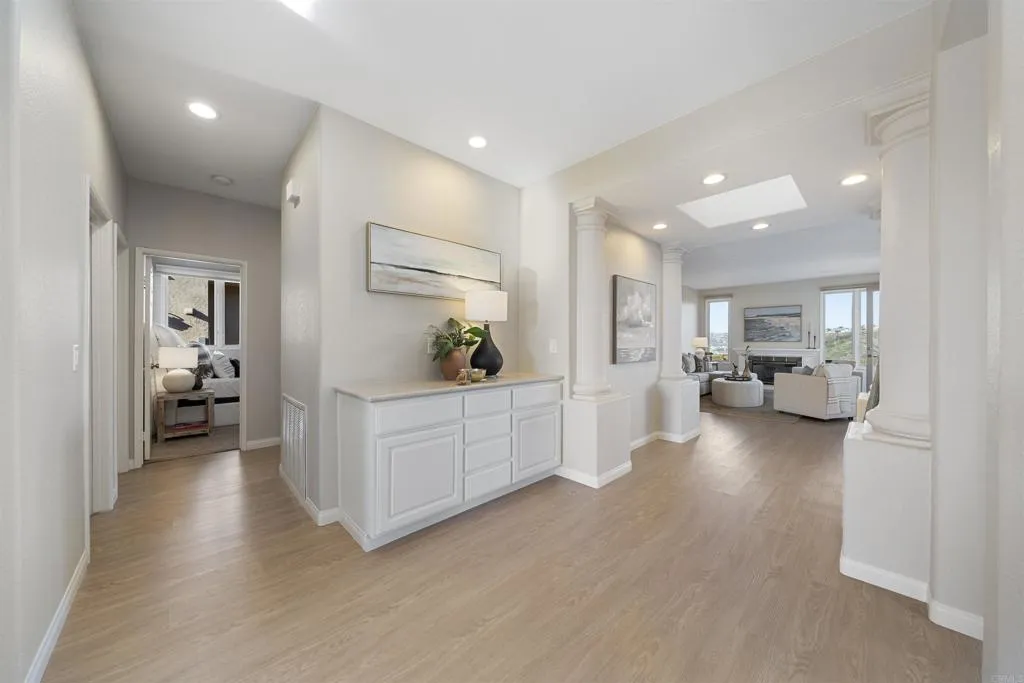 https://cdn.realtyfeed.com/cdn/127/306560626/bfcd9f1c5638d2fe81c9a96eea18d540.webp