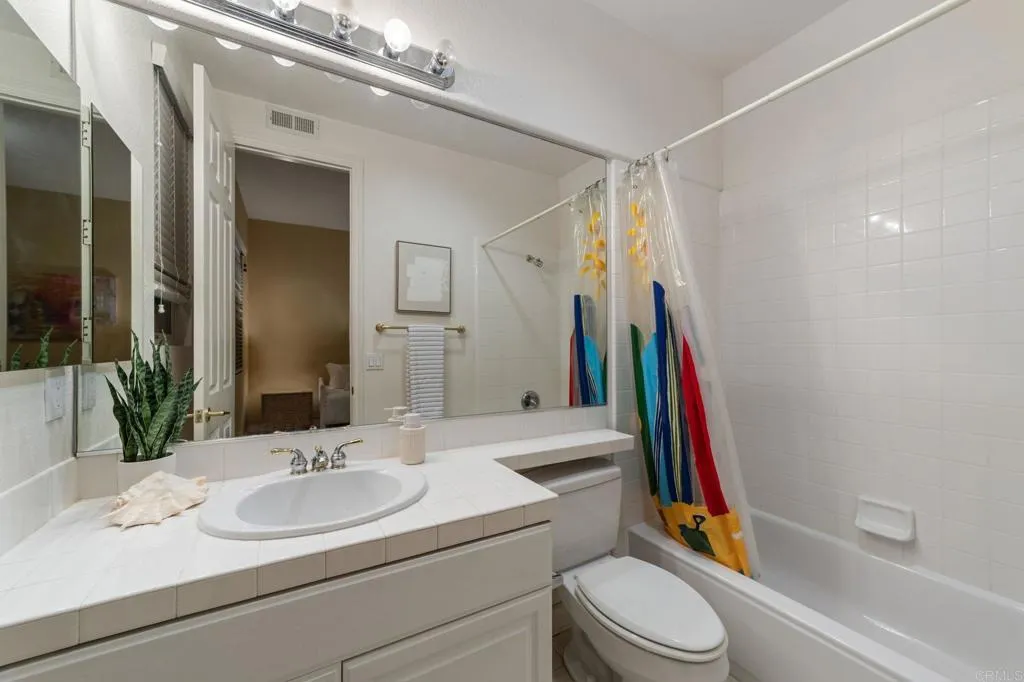 https://cdn.realtyfeed.com/cdn/127/306560637/5f59970e384d2f033a982cd7650b30dc.webp