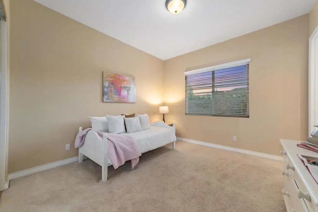https://cdn.realtyfeed.com/cdn/127/306560637/6a3d4e4625f922b47062a85646d5c9af.webp