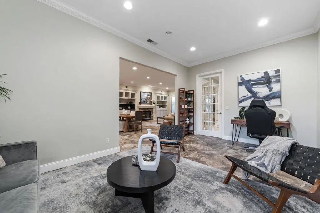 https://cdn.realtyfeed.com/cdn/127/306560637/895d12f14f9fb4514063967882fbdfad.webp