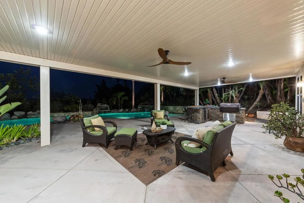 https://cdn.realtyfeed.com/cdn/127/306560637/8fb41ac86815e016fbd64f5609c6f64e.webp