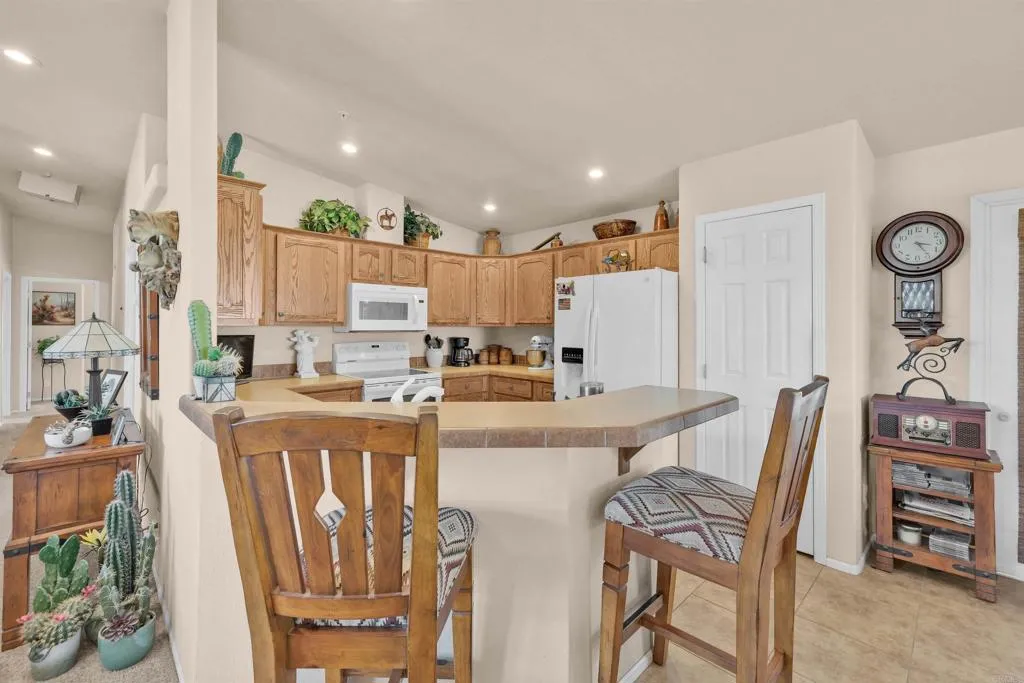 https://cdn.realtyfeed.com/cdn/127/306560656/0dc83cd374e48e7cc4c62b9490d4c8e5.webp