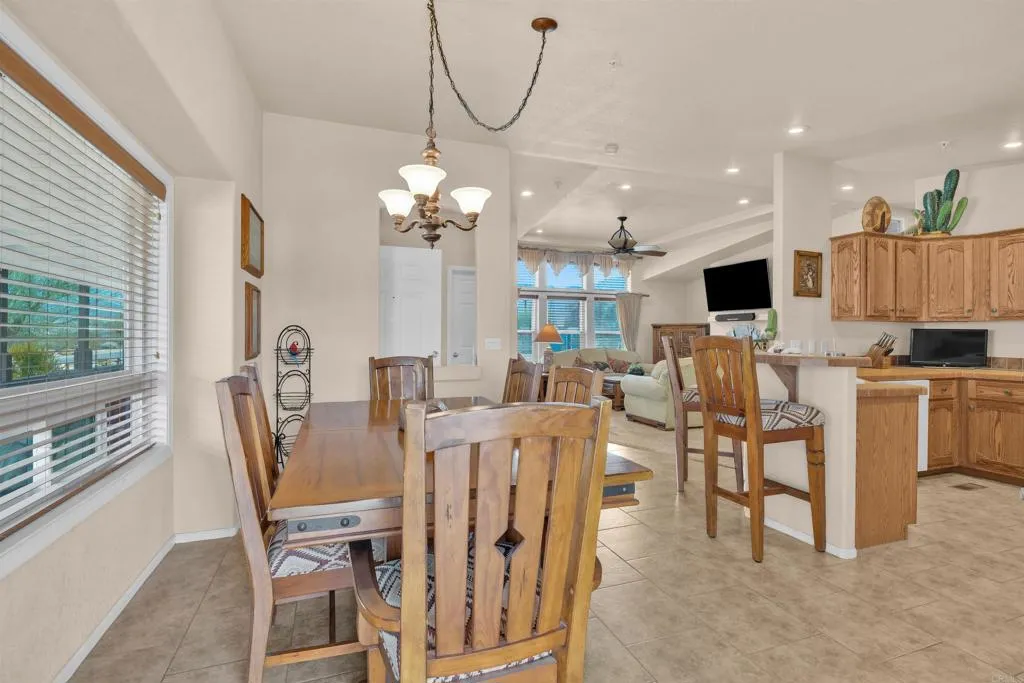 https://cdn.realtyfeed.com/cdn/127/306560656/40c1dc2b4265e0eec29d8b67a78d44ba.webp