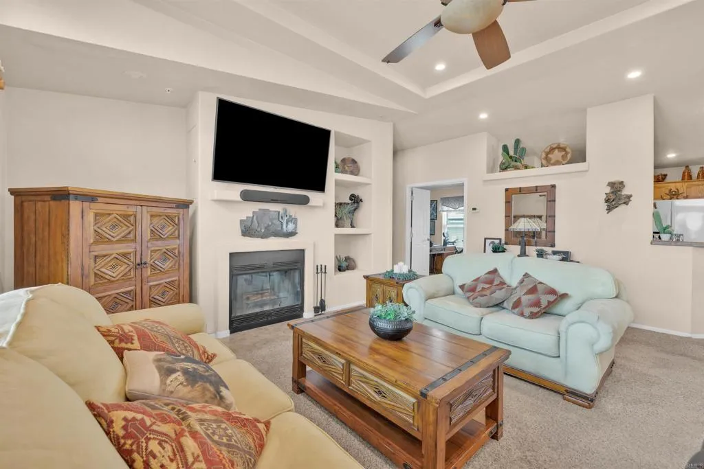 https://cdn.realtyfeed.com/cdn/127/306560656/a83c98b15129e2f661ccc9c0a8261efc.webp