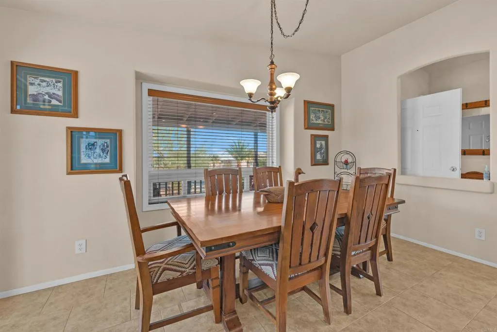 https://cdn.realtyfeed.com/cdn/127/306560656/aa0be28a06c08637165455c867dbcd5f.webp