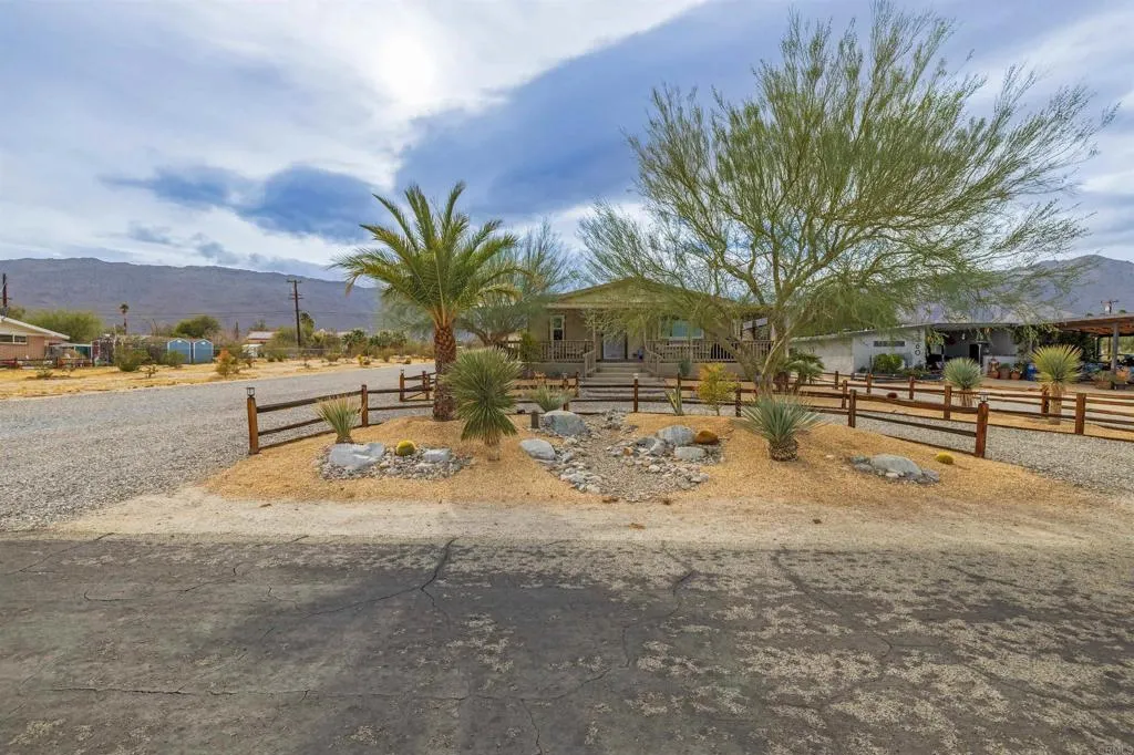 https://cdn.realtyfeed.com/cdn/127/306560656/e35b0730305aeaad1d6acd32936f11a0.webp