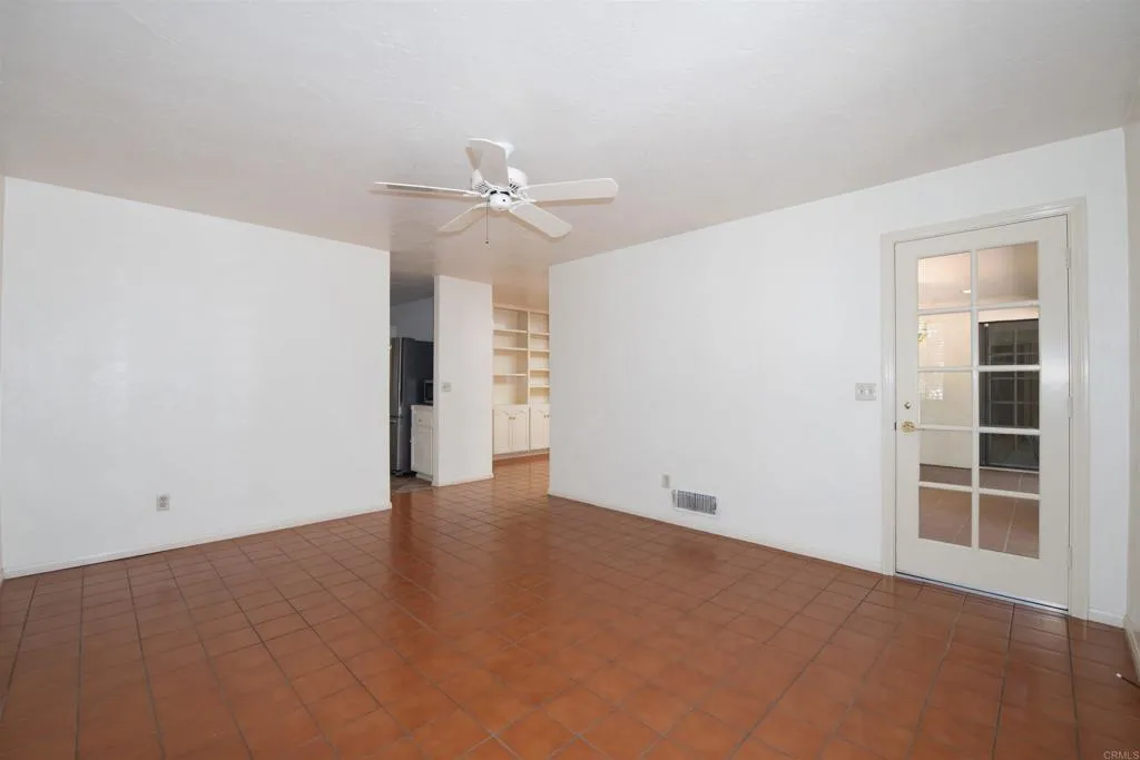 https://cdn.realtyfeed.com/cdn/127/306560726/16822e0ca372ec990c96721a4bd140d8.webp