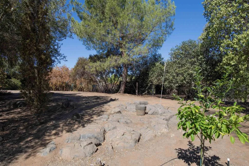 https://cdn.realtyfeed.com/cdn/127/306560726/a793046d248e3001f4a28f663e540119.webp