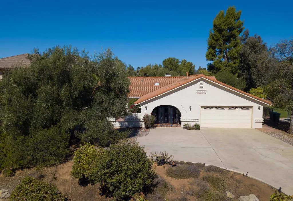 https://cdn.realtyfeed.com/cdn/127/306560726/c05e1ea88003f87fcccb0271f859732d.webp