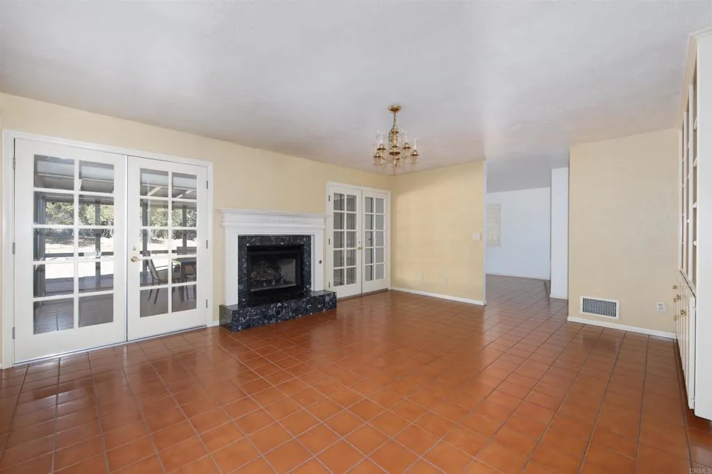 https://cdn.realtyfeed.com/cdn/127/306560726/d42ed58da675c00b5f5e63be86bfcdfa.webp