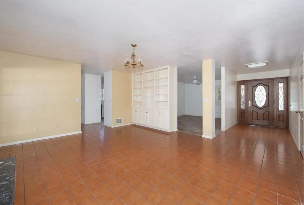 https://cdn.realtyfeed.com/cdn/127/306560726/fa9fe3149fea4d4c75db8b6d1850af74.webp