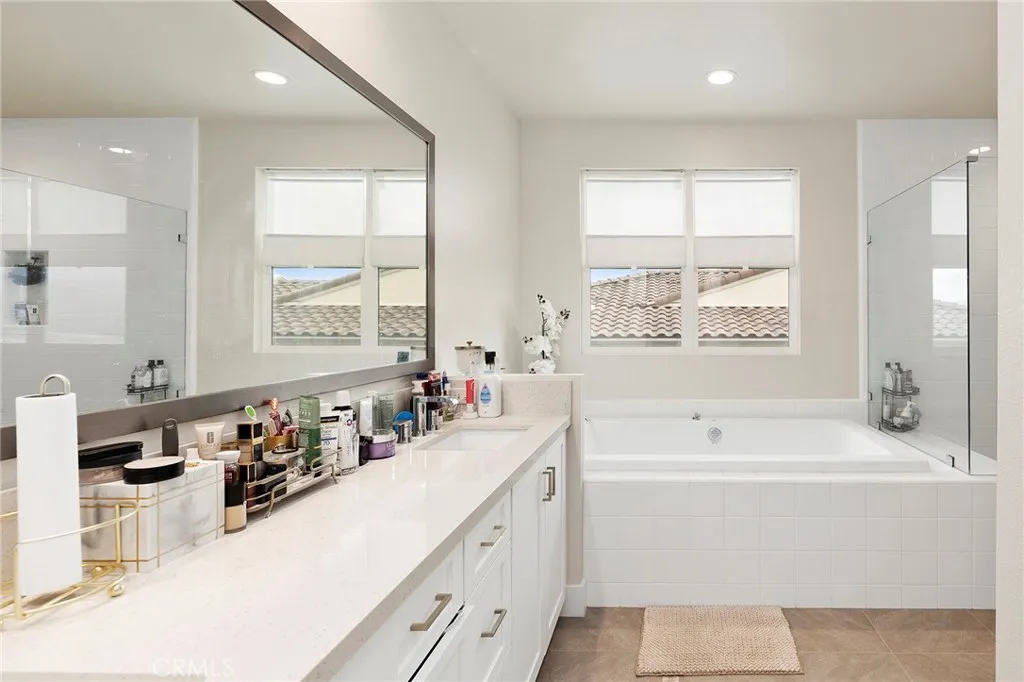 https://cdn.realtyfeed.com/cdn/127/306560744/60800c47db939697a2f27e29e9fd9254.webp