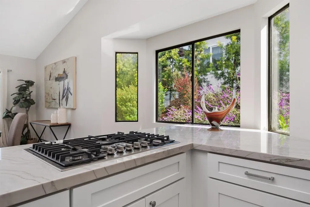 https://cdn.realtyfeed.com/cdn/127/306560780/889362b2385adef8b23132ebb3645206.webp