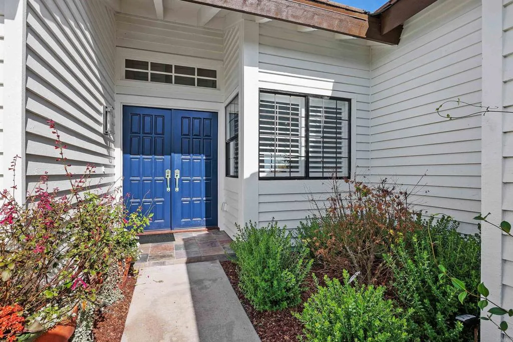 https://cdn.realtyfeed.com/cdn/127/306560780/a6b138de9c9aa4478d2aaca62627f714.webp