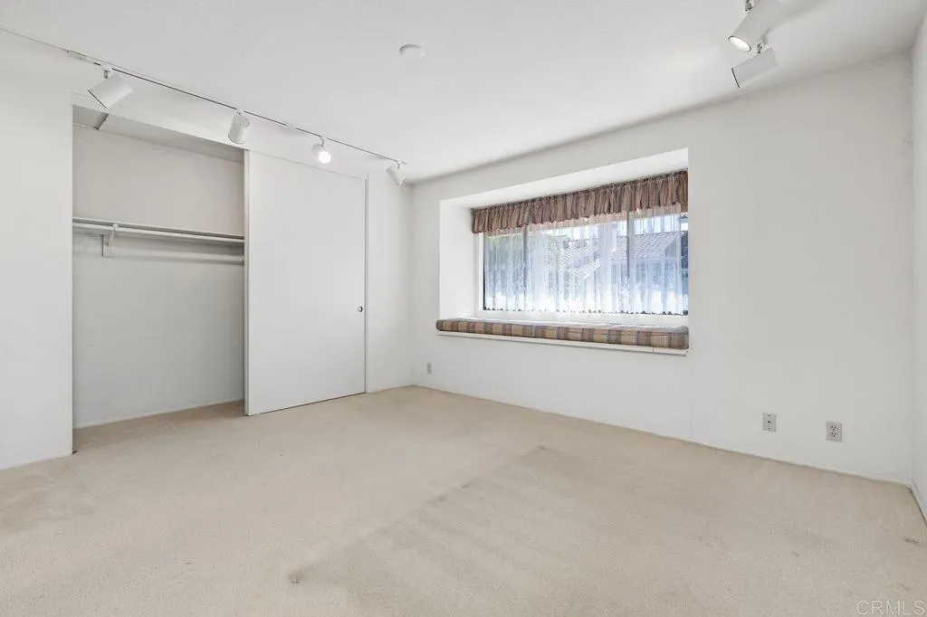 https://cdn.realtyfeed.com/cdn/127/306560838/158303a0a1f038cc1070fe65ab60c6fe.webp