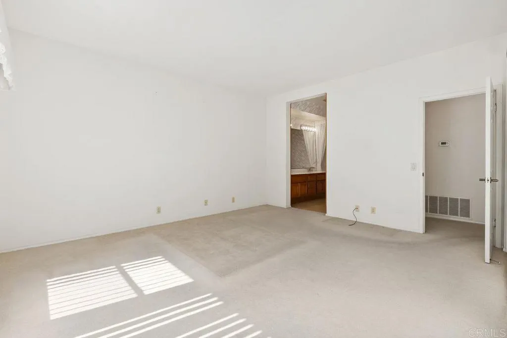 https://cdn.realtyfeed.com/cdn/127/306560838/b6a1e2ccbba602cb4f92e0561ce88d08.webp