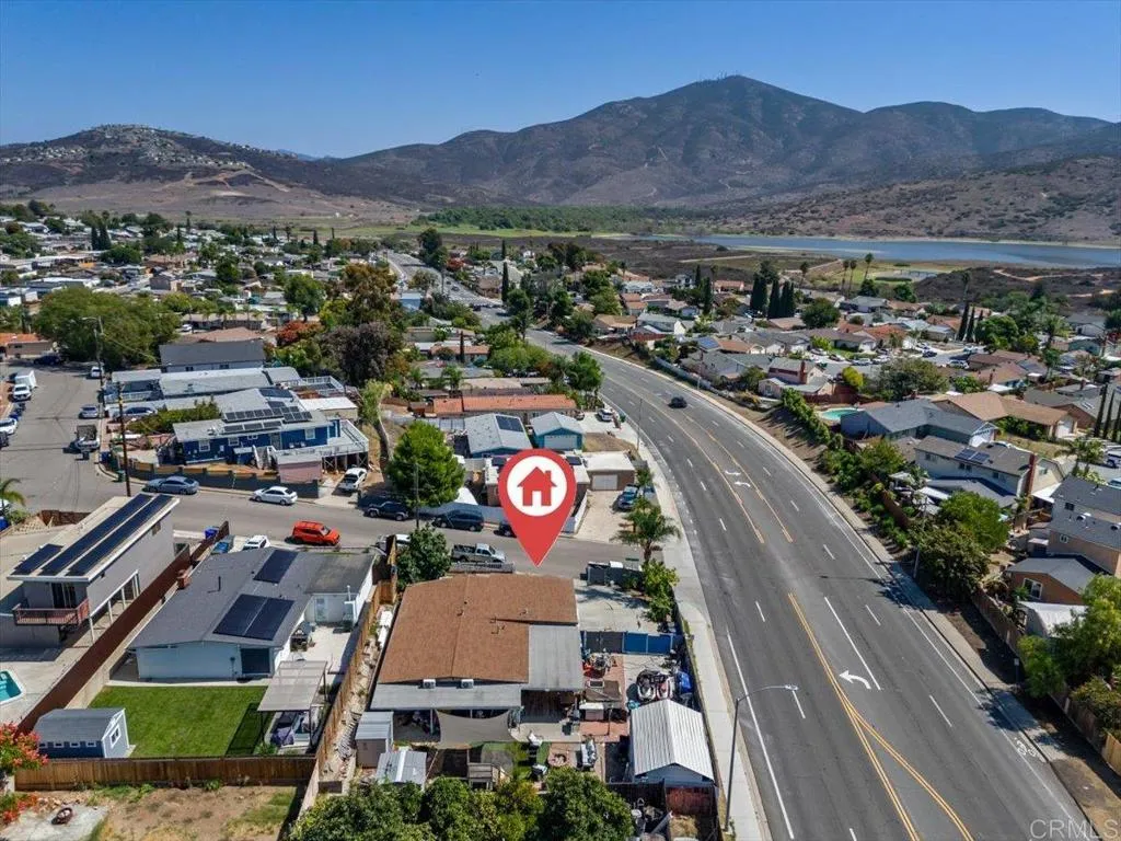 https://cdn.realtyfeed.com/cdn/127/306560909/93f2e24e27fc87f569a636f585e636de.webp