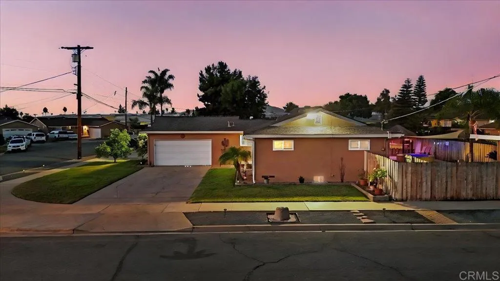https://cdn.realtyfeed.com/cdn/127/306560926/61bd0018485df1d2939d7f9853e81a8f.webp