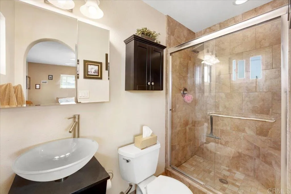 https://cdn.realtyfeed.com/cdn/127/306560926/715d6e404d0deee6dcf4afacf55969e2.webp