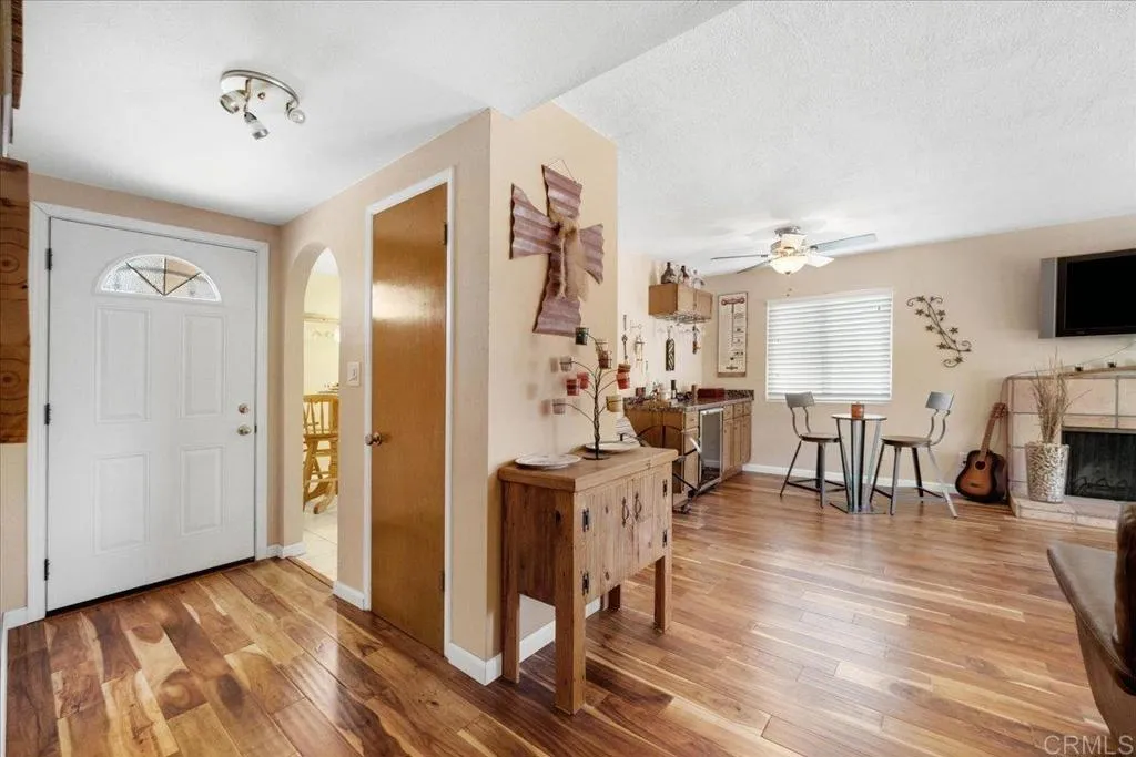https://cdn.realtyfeed.com/cdn/127/306560926/b891951d145b36d5c10658e79cf4be96.webp