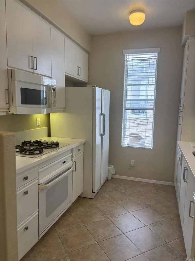3575 Caminito El Rincon UNIT 216, San Diego, CA, 92130