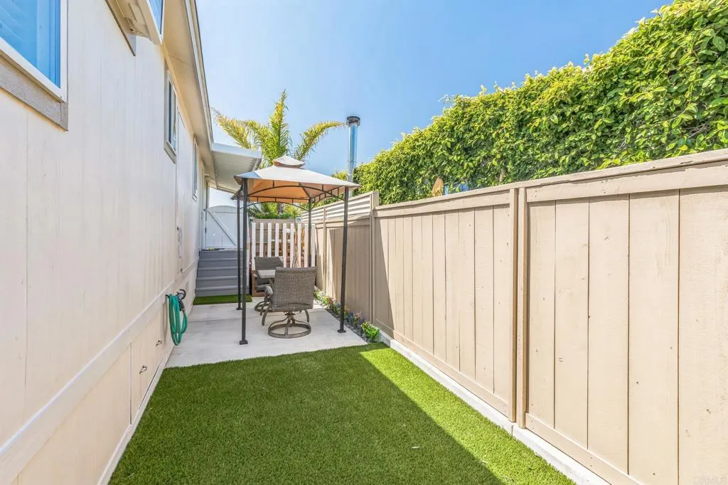 https://cdn.realtyfeed.com/cdn/127/306560961/300192a853bb238f20ed8de7e0ad2e2d.webp