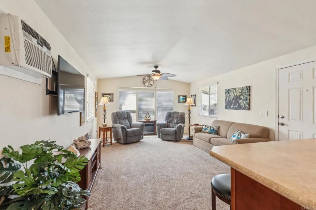 https://cdn.realtyfeed.com/cdn/127/306560961/4341a4d33dace8495b651b9ae096bc10.webp
