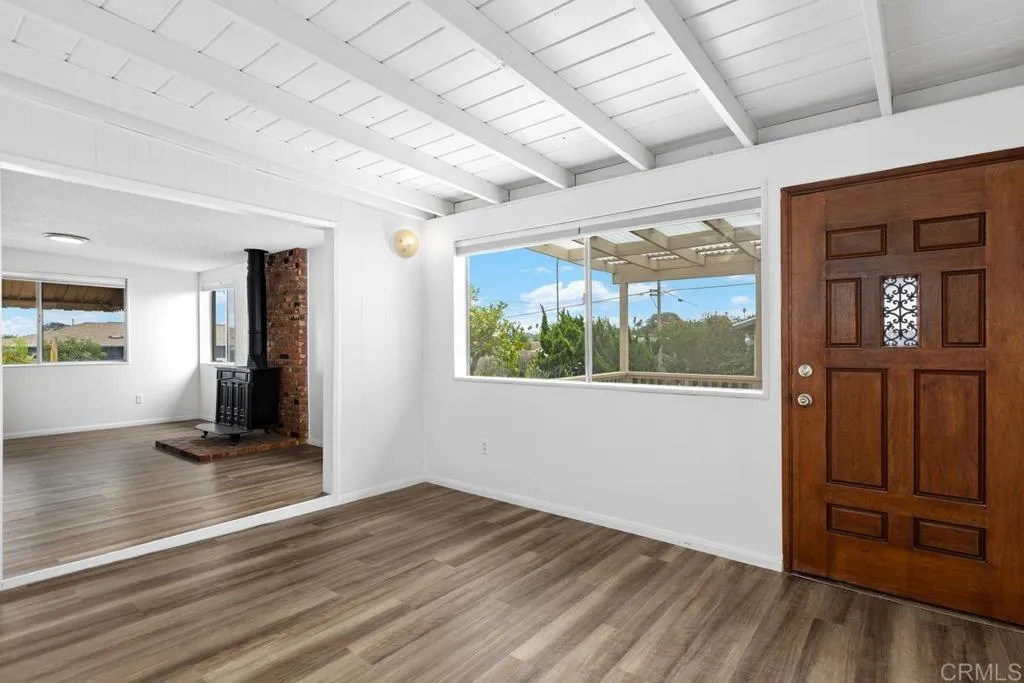 https://cdn.realtyfeed.com/cdn/127/306560978/efbde672f4d6629c52e13c92209420ae.webp