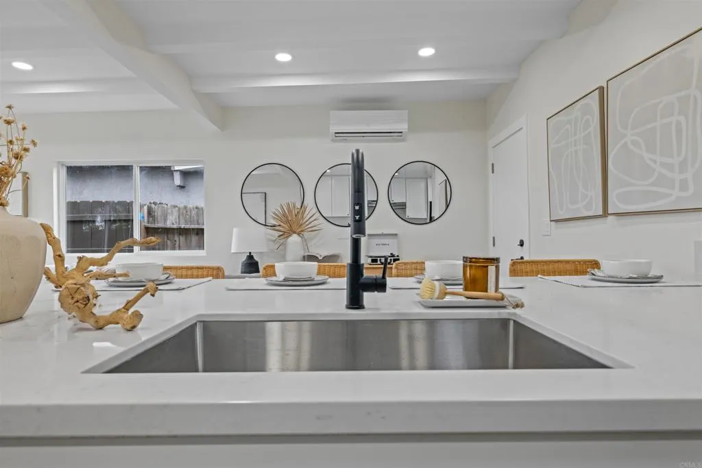 https://cdn.realtyfeed.com/cdn/127/306560980/03b5872a64a4392c873105fc13f9a4d7.webp