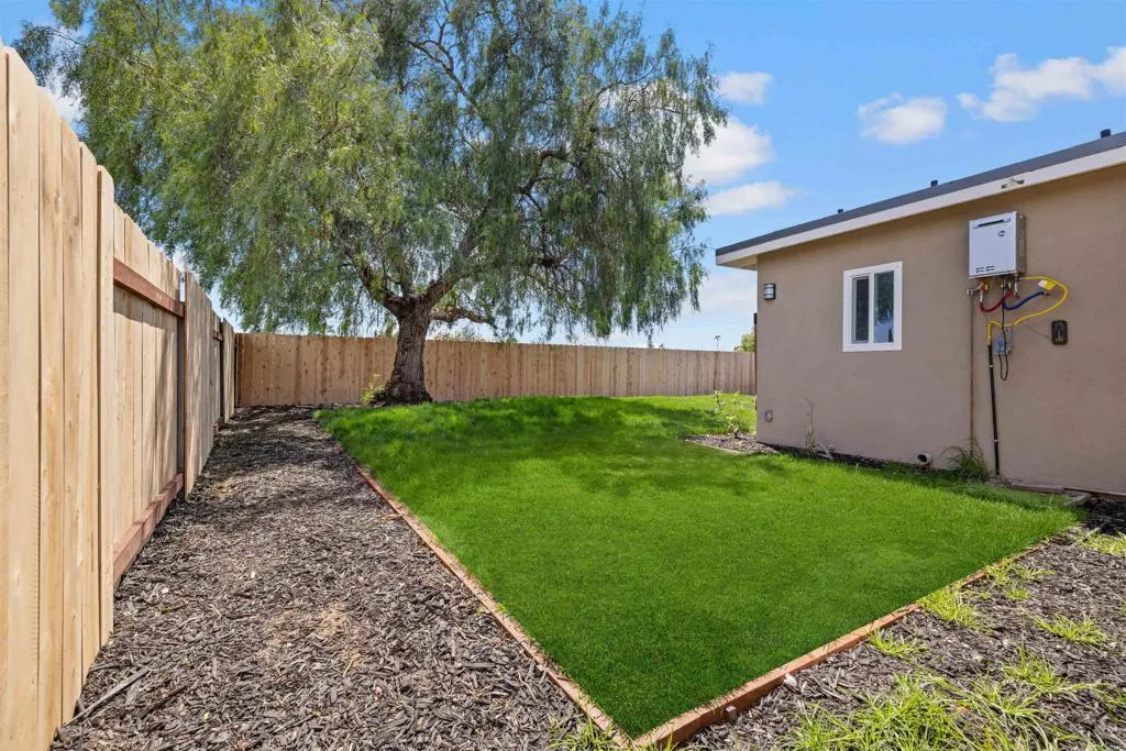 https://cdn.realtyfeed.com/cdn/127/306560980/654627c2a19914b50cf3ad4204783e69.webp