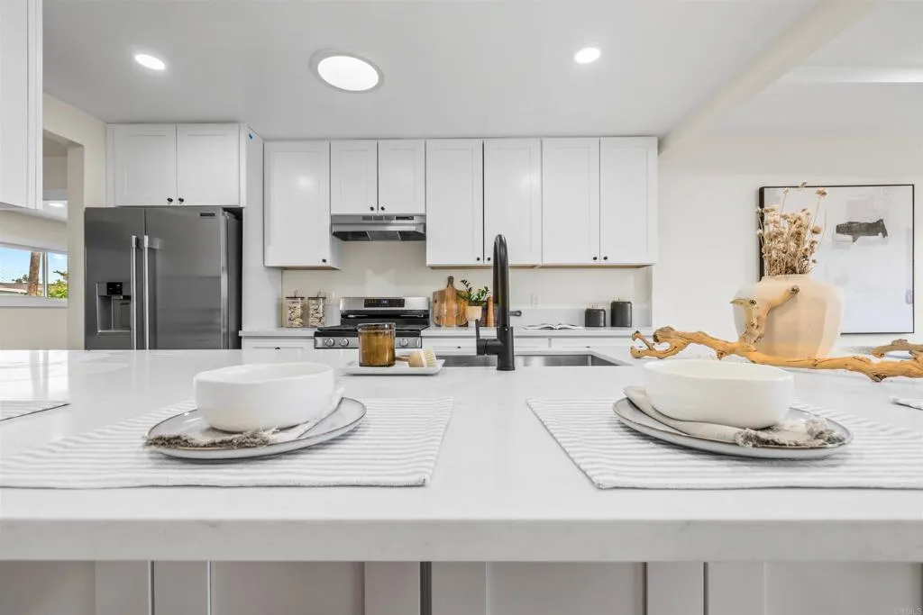 https://cdn.realtyfeed.com/cdn/127/306560980/7ce1e0d8f30d3e91542f390f68956863.webp