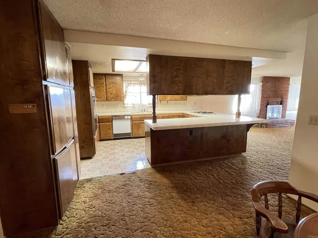 https://cdn.realtyfeed.com/cdn/127/306560981/30379d07440be637e94065b74096ff48.webp
