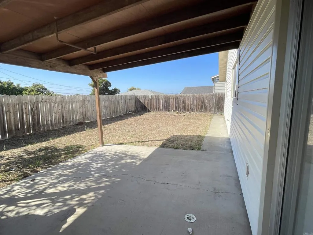 https://cdn.realtyfeed.com/cdn/127/306560981/77f41ab787083056cb62db2b15032ced.webp