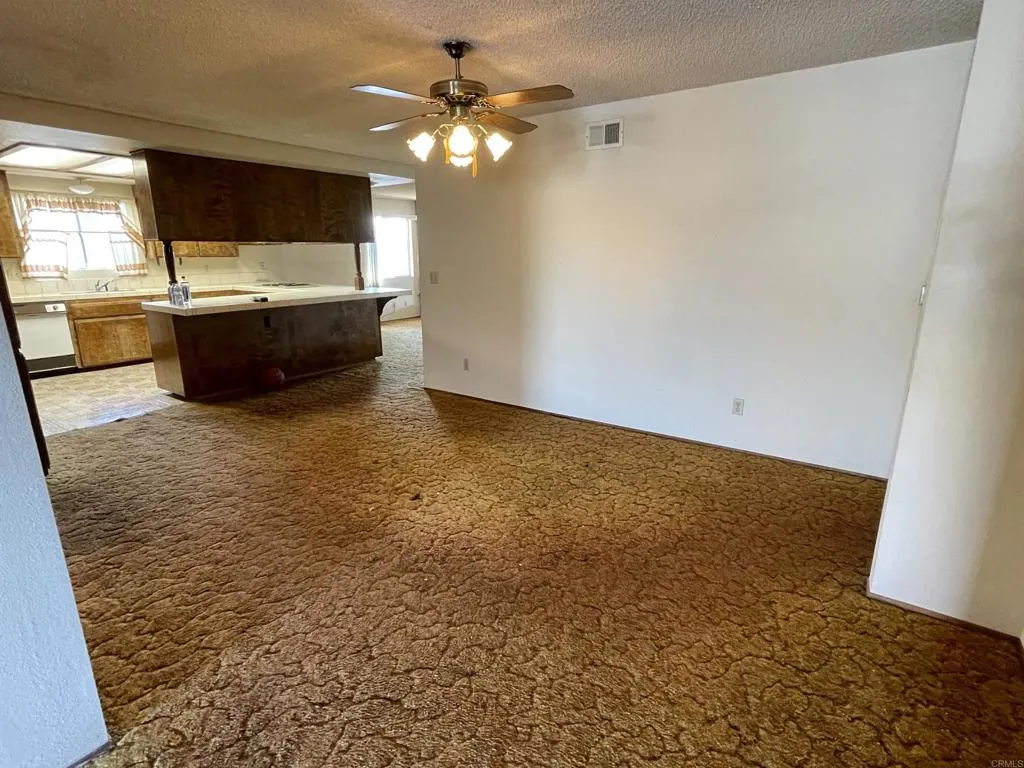 https://cdn.realtyfeed.com/cdn/127/306560981/ca33a32e70d7ee66b0eccb9352100253.webp