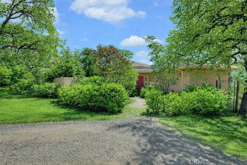 9018 Winding Way