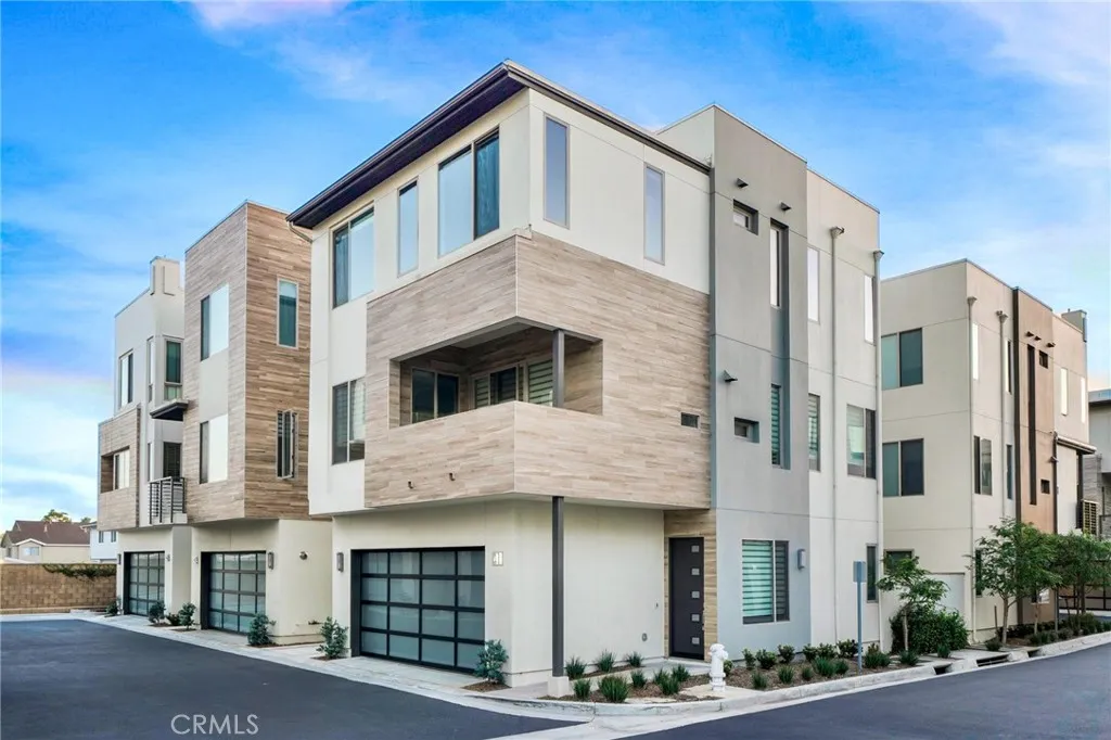 Newport Beach, CA 92663