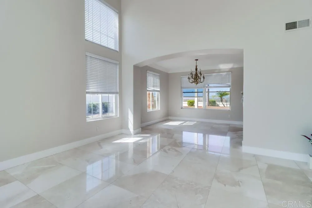 https://cdn.realtyfeed.com/cdn/127/306561026/883210b5411febb280a454ff7ac3f0dc.webp