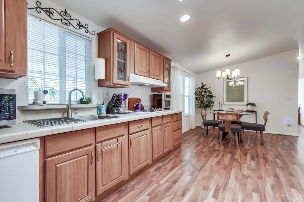 https://cdn.realtyfeed.com/cdn/127/306561089/3eae24f1fb18cad3948cbd744929db98.webp
