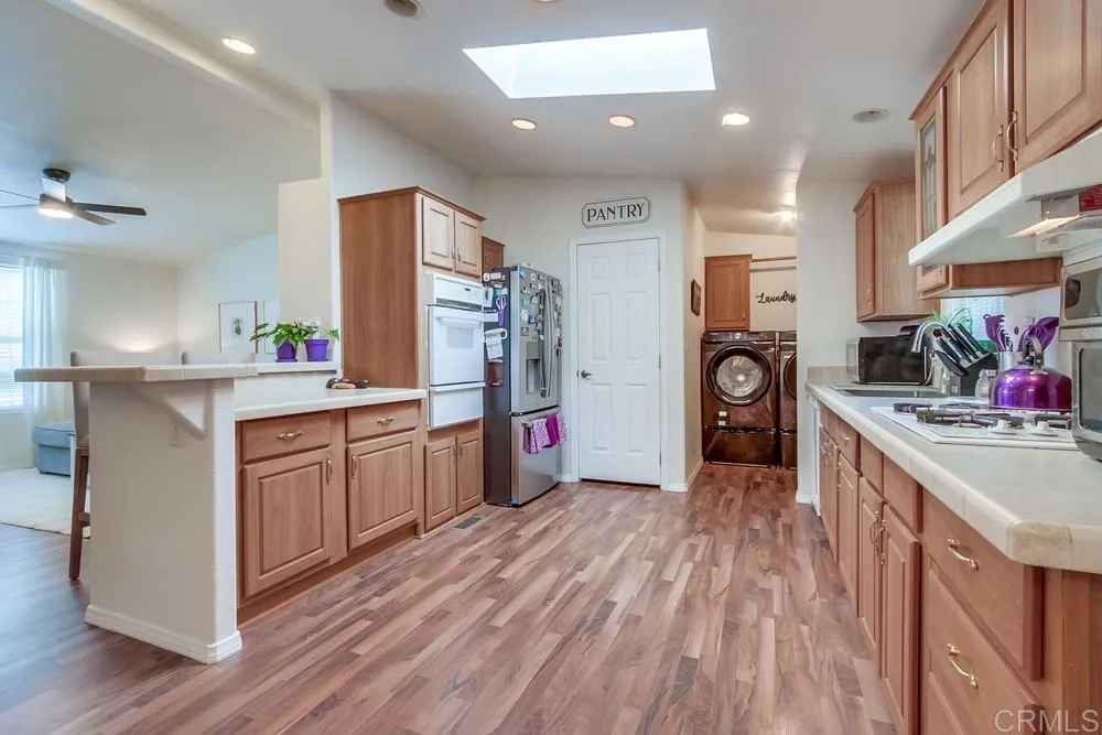 https://cdn.realtyfeed.com/cdn/127/306561089/5cb9fcf5b0a79d0378ea2f27c90fbc4a.webp