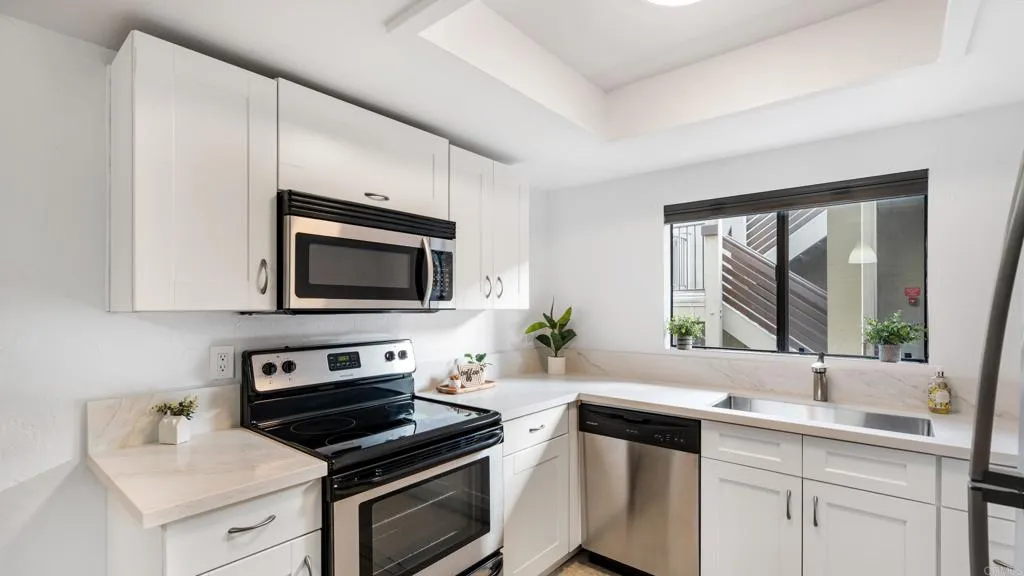 https://cdn.realtyfeed.com/cdn/127/306561112/26bbb79272e69fe31489a07db226b0c9.webp
