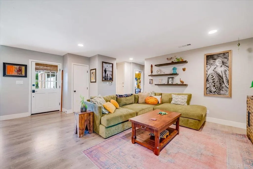 https://cdn.realtyfeed.com/cdn/127/306561283/3e2b31032ff5ef59c051a093e6331c63.webp