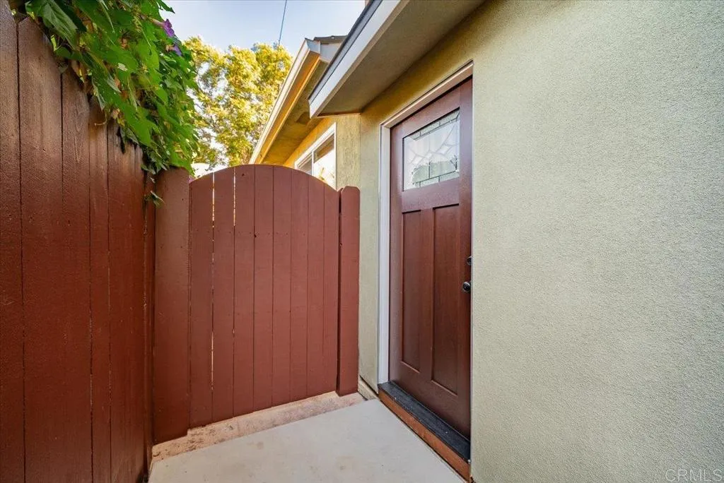 https://cdn.realtyfeed.com/cdn/127/306561283/812719bc8e2d3298aa66c30b249b5e82.webp