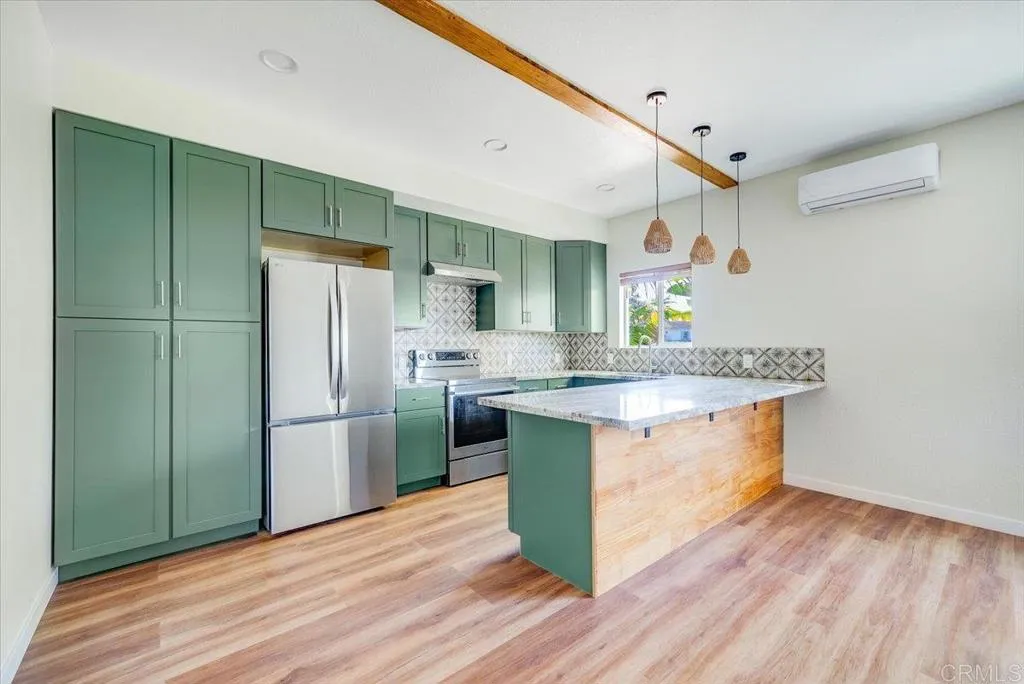 https://cdn.realtyfeed.com/cdn/127/306561283/eae9b25c7f5f50d1643c2f78a886e7c4.webp