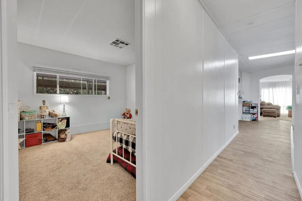 https://cdn.realtyfeed.com/cdn/127/306561341/1e70a95b91aee6e1c04a74dc4aea133e.webp