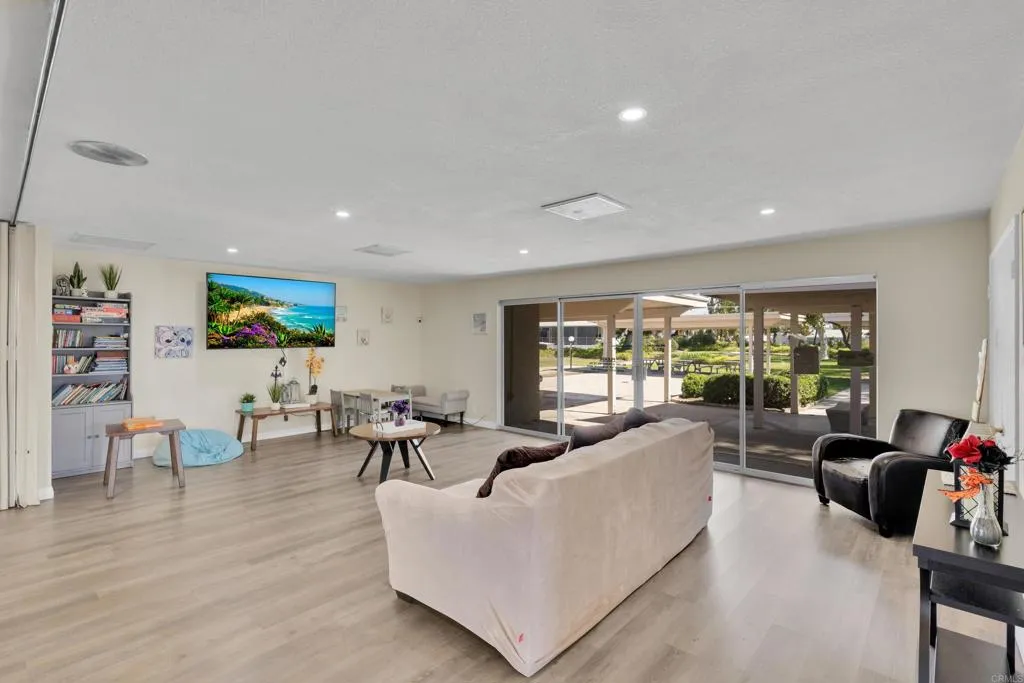 https://cdn.realtyfeed.com/cdn/127/306561341/29f036671e3c76c1b0dc7b786fbaaae4.webp