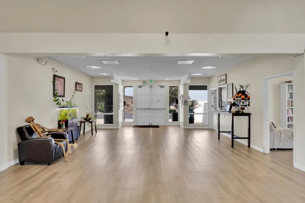 https://cdn.realtyfeed.com/cdn/127/306561341/febd24de8e5ecc95df8ecf21c08a8dd0.webp