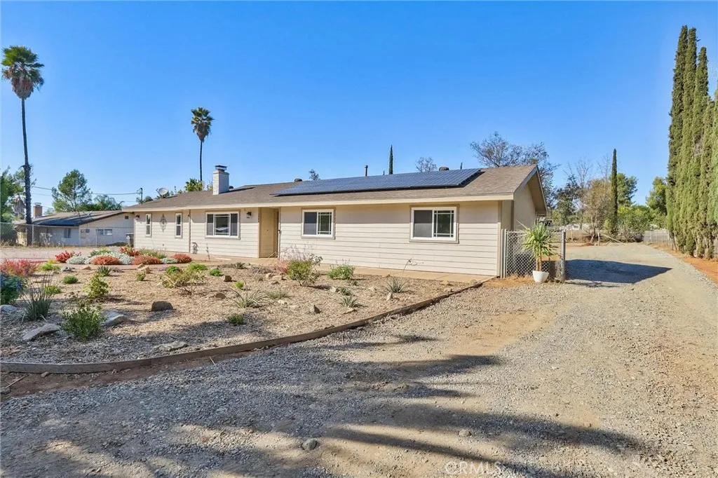 https://cdn.realtyfeed.com/cdn/127/306561376/04107457a3d96965fe7b5f8353193557.webp