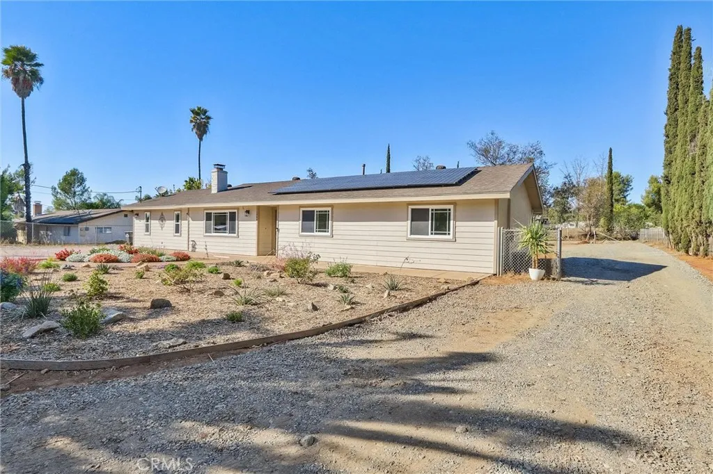 https://cdn.realtyfeed.com/cdn/127/306561376/6ca41d5d36c539a5bfedc249d03d7a2b.webp